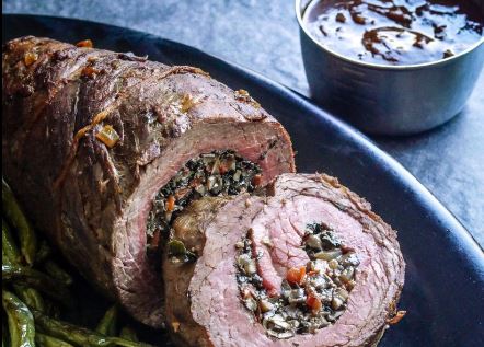 Marhatekercs paradicsomos gombával